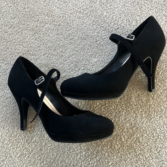 Y•Not? Heels - Picture 3 of 7